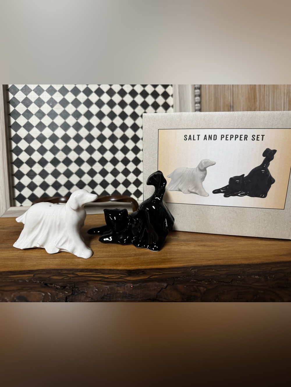Cracker Barrel Halloween 2Pc Hanging Ghost Dog & Cat Salt & Pepper Shaker NEW